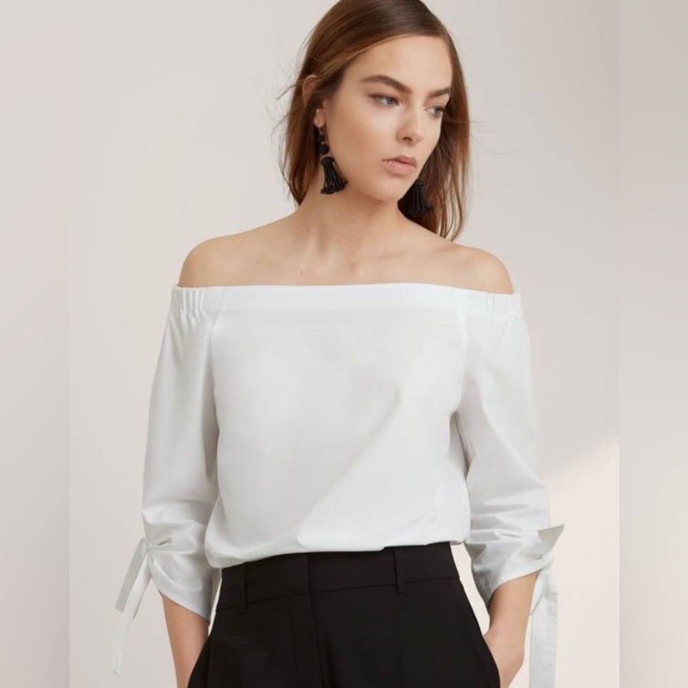 Aritzia | Babaton Malik Blouse off Shoulder Size M